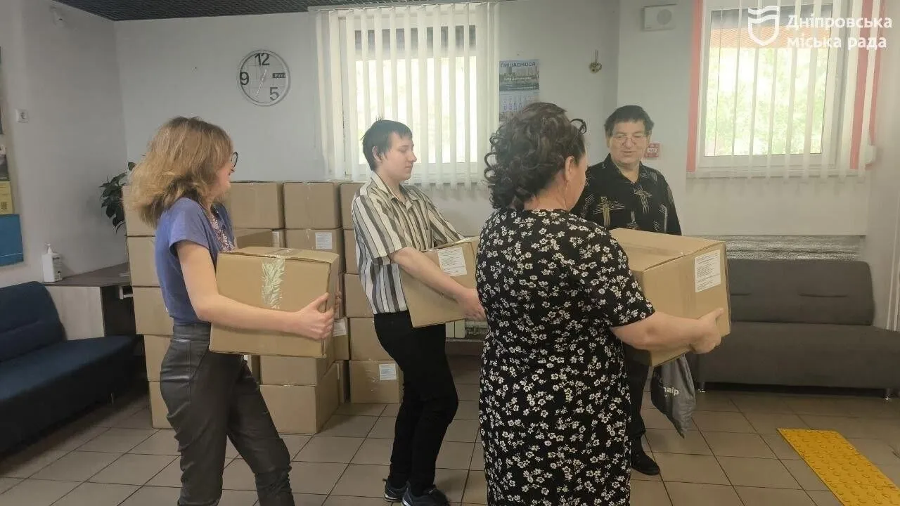 Дніпро продовжує підтримувати ВПО: з початку року видано понад 7500 безкоштовних продуктових наборів