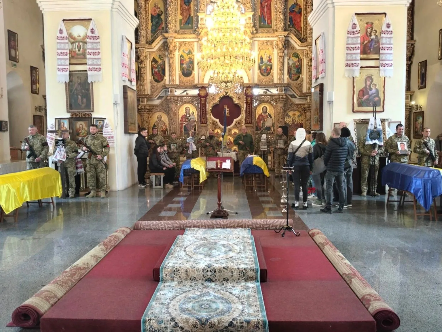 Отдали жизнь за Украину: в Полтаве попрощались с четырьмя Героями. Фото