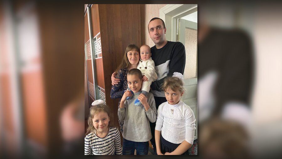 Вижили, бо пішли в гості: ворожі дрони знищили будинок багатодітної сім'ї на Чернігівщині