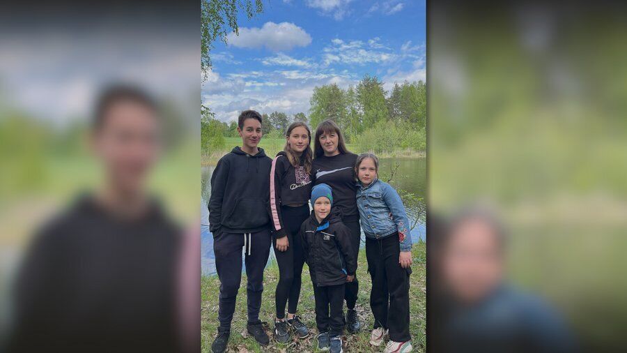 Вижили, бо пішли в гості: ворожі дрони знищили будинок багатодітної сім'ї на Чернігівщині