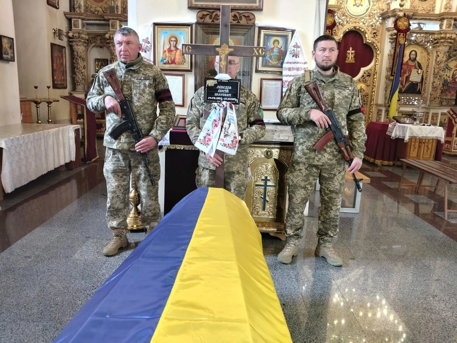 Отдали жизнь за Украину: в Полтаве попрощались с четырьмя Героями. Фото