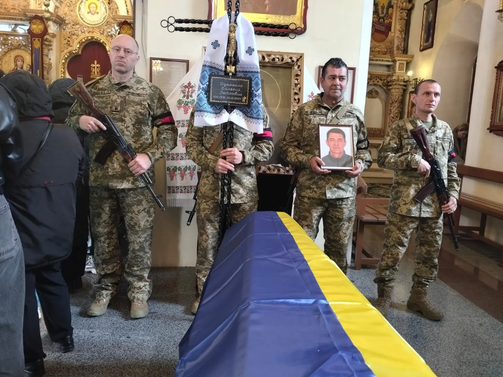 Отдали жизнь за Украину: в Полтаве попрощались с четырьмя Героями. Фото