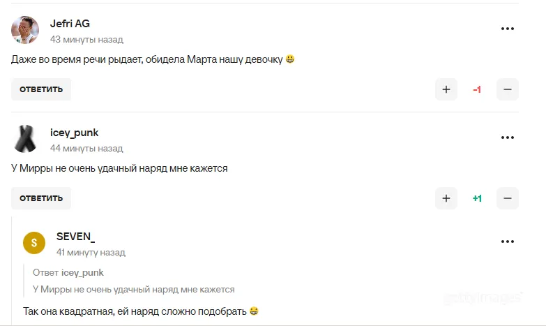 Лучшая теннисистка России пришла с "флагом Украины" на награждение и расплакалась. Фото и видео