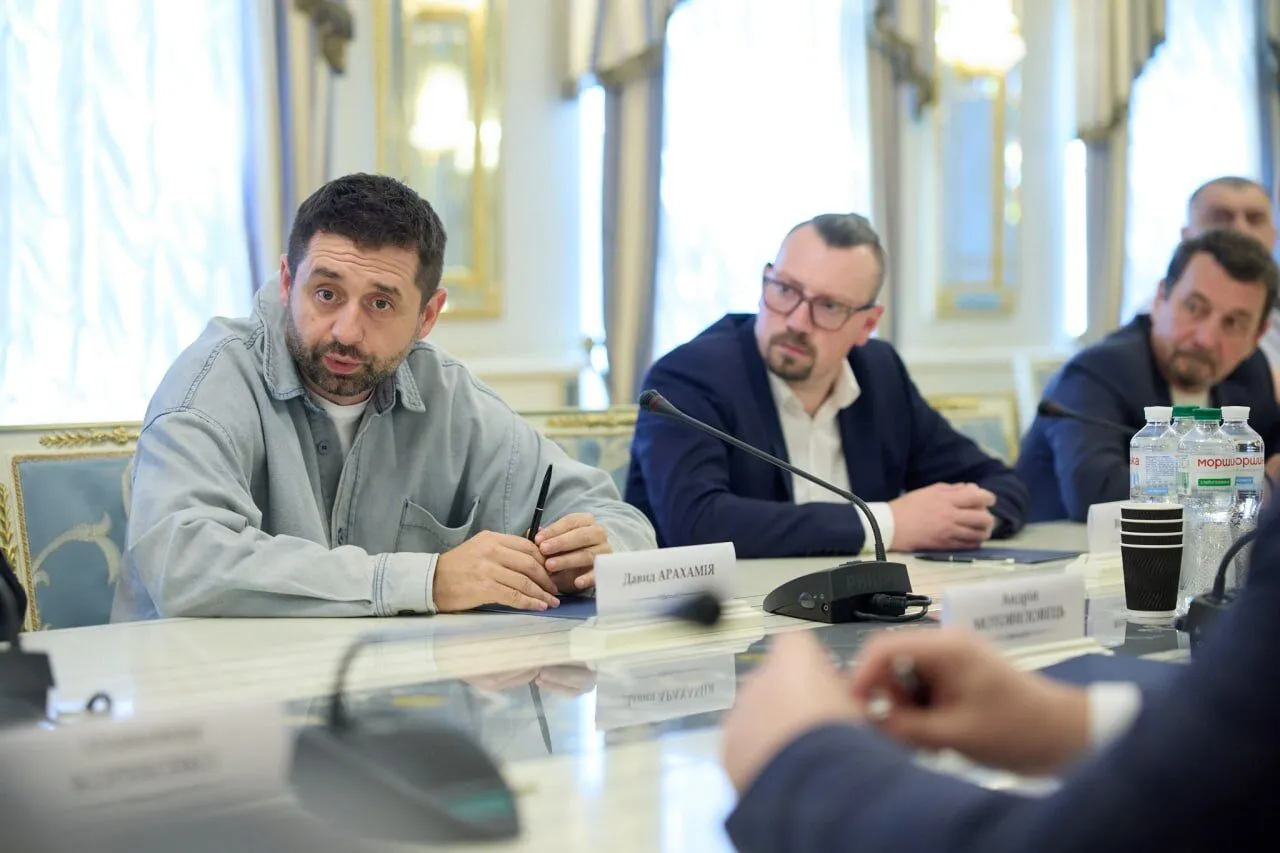 Зеленський провів зустріч із фракцією "Слуга народу": про що говорили. Фото