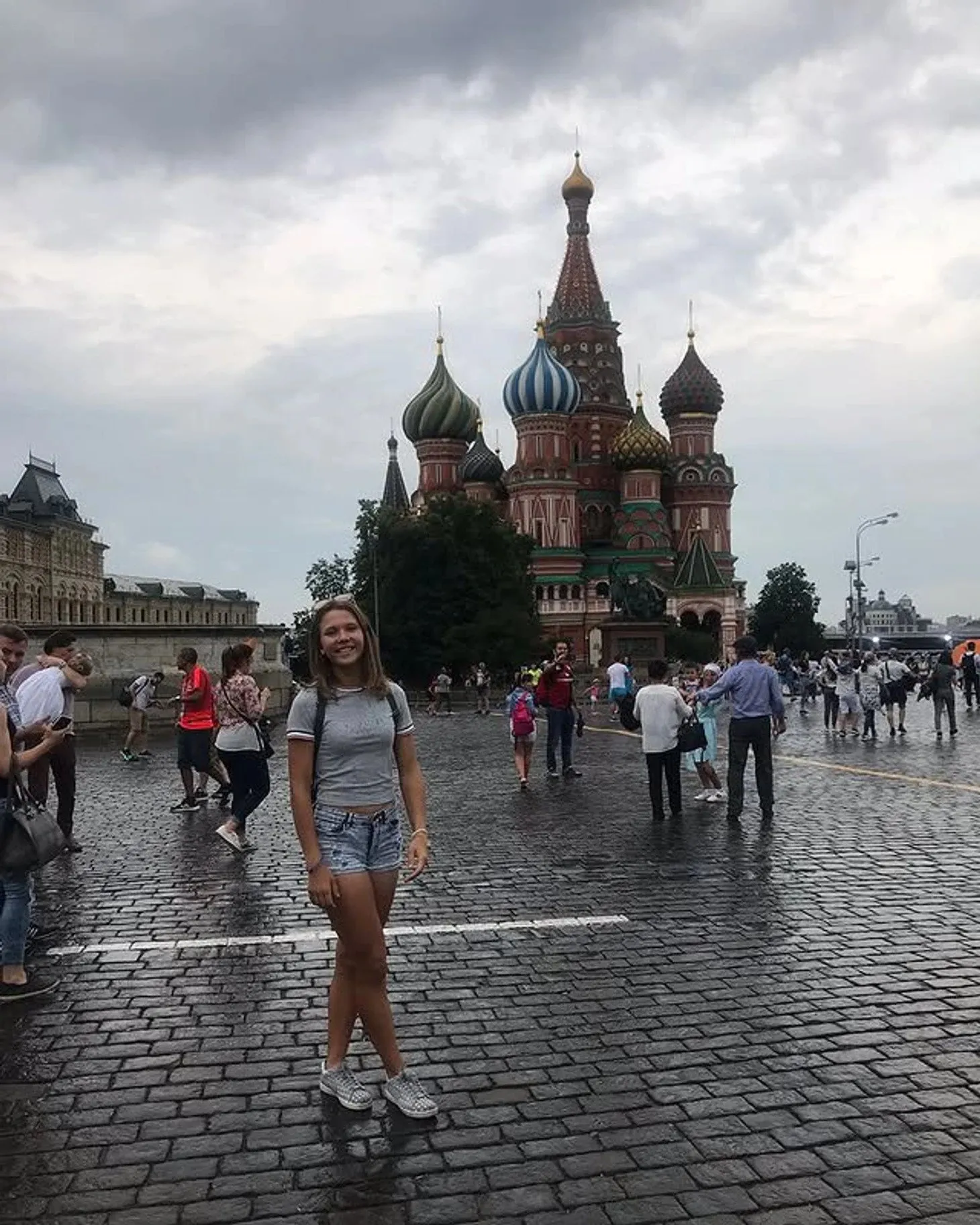 Российская теннисистка-чемпионка перед игрой с украинкой на Roland Garros отказалась выступать за Россию и получила паспорт Испании