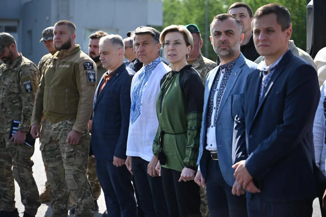В Украину вернули останки второго главы ОУН Андрея Мельника и его жены. Фото и видео