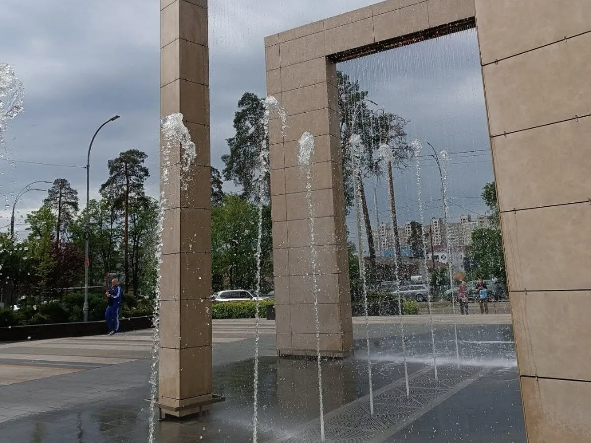 У Києві розпочався сезон фонтанів: за якими адресами працюватимуть. Фото