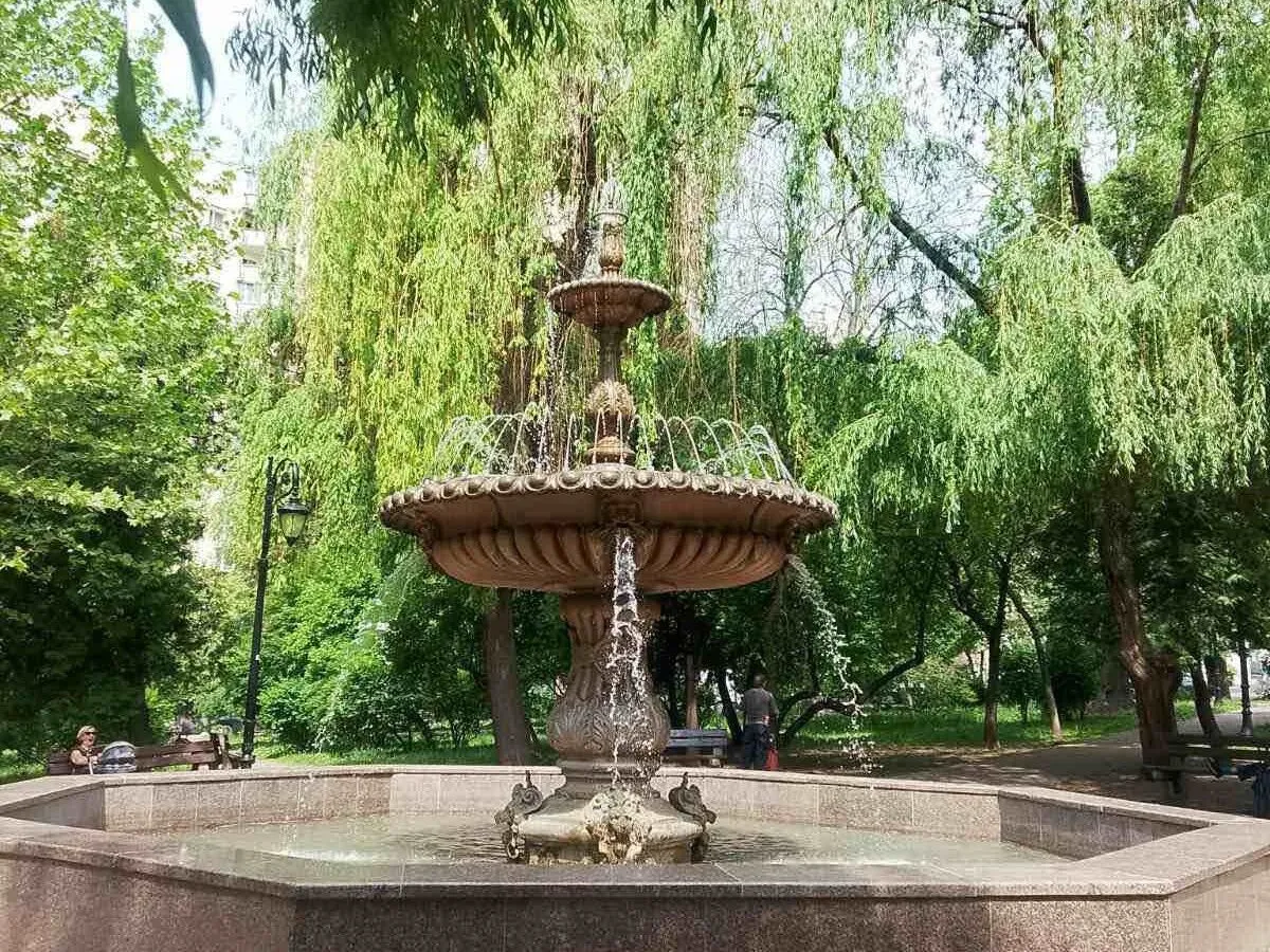 У Києві розпочався сезон фонтанів: за якими адресами працюватимуть. Фото