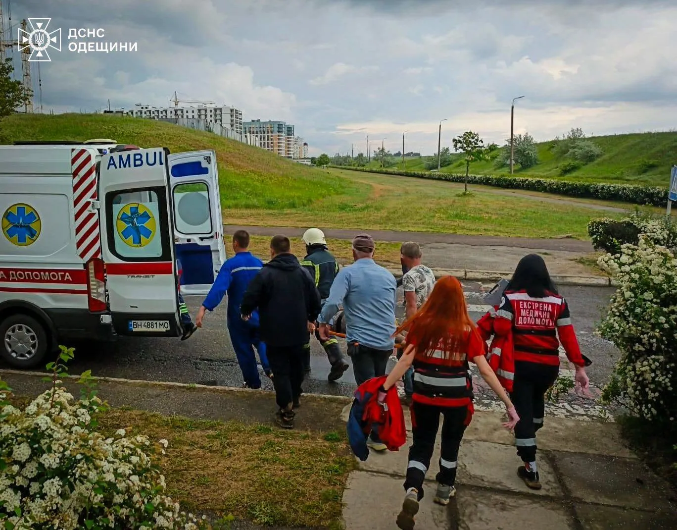 В Одесской области девушка сорвалась с крутого склона и сломала шею: очевидцы рассказали о трагедии. Фото