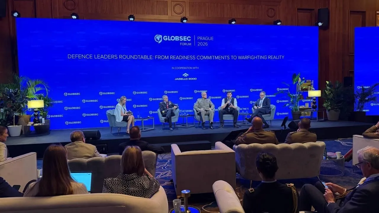 Украина учит Европу скорости войны: представители "Стального фронта" Ахметова выступили на GLOBSEC Defence Forum в Праге