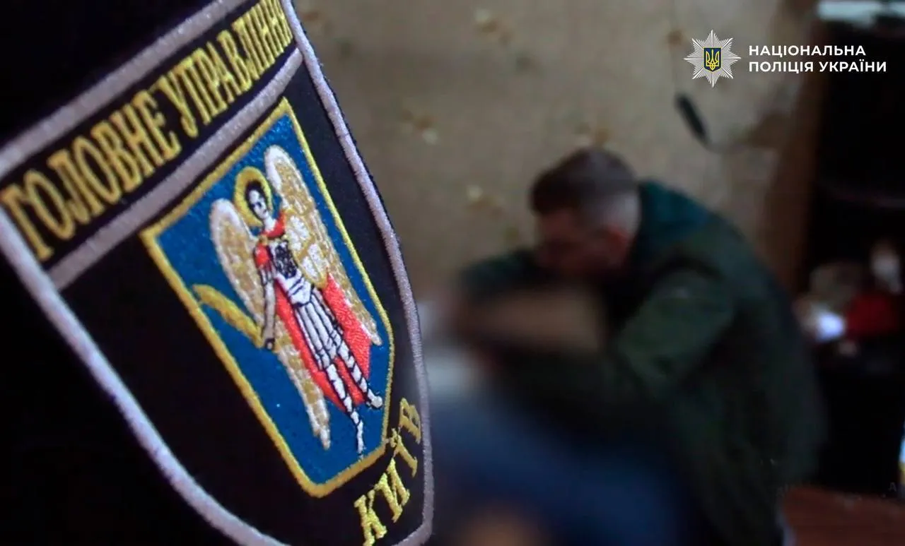 В Киеве гость во время ссоры из-за громкой музыки убил владельца квартиры. Подробности дела и фото