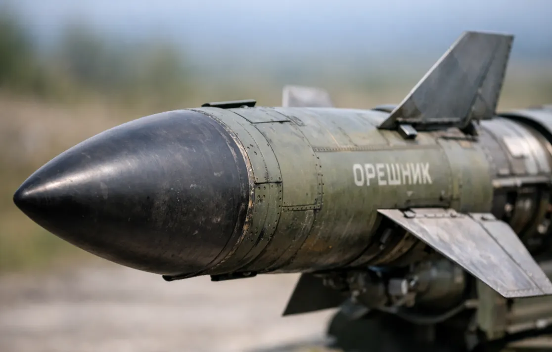 Россия, вероятно, готовит новый удар "Орешником" по Украине: Зеленский озвучил данные разведки