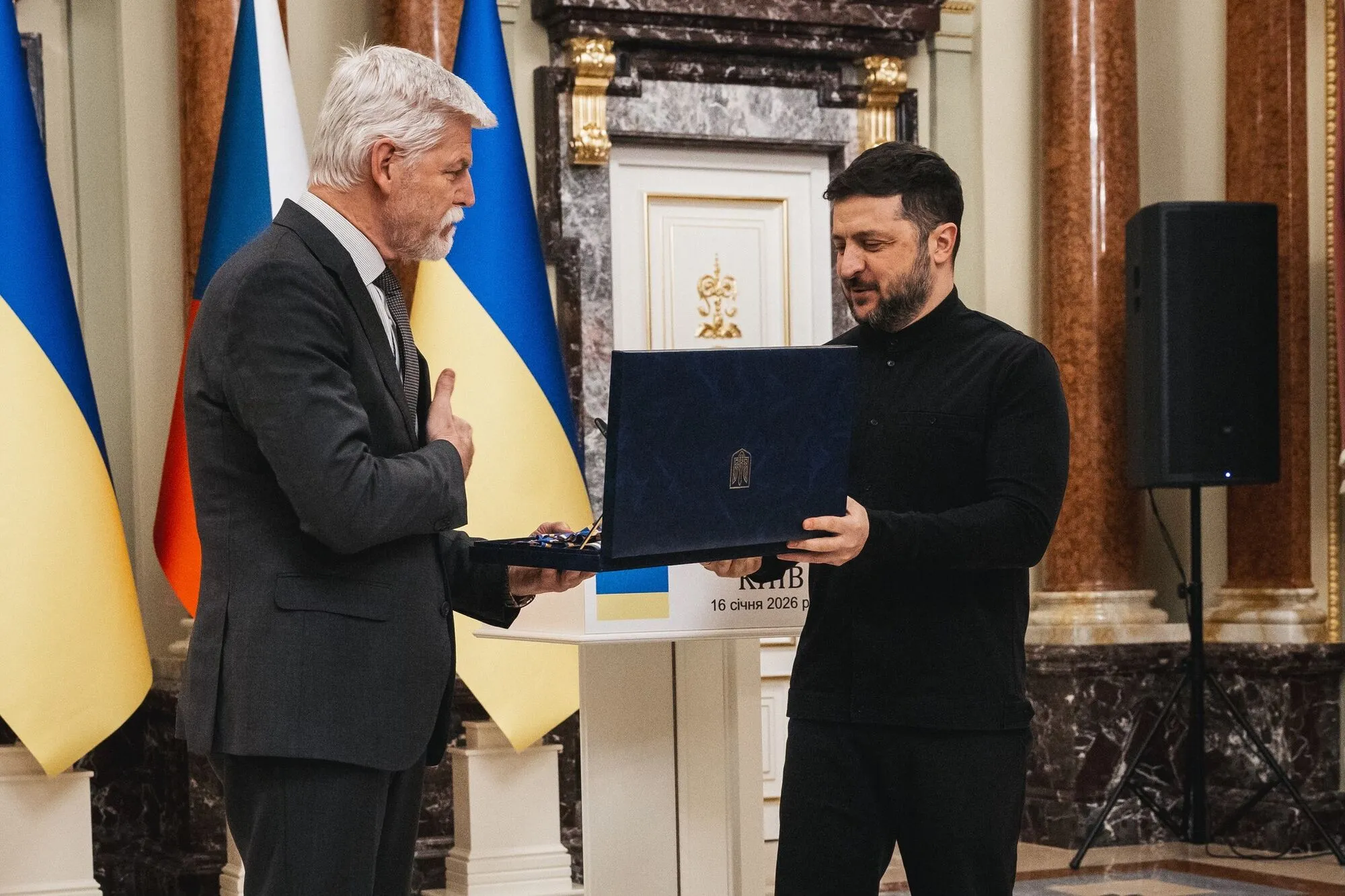 "НАТО должно показать зубы": президент Чехии призвал сбивать российские беспилотники и даже самолеты