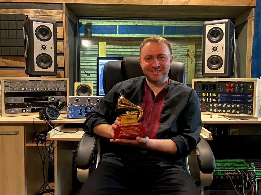 Впервые в истории: украинцы получили Latin Grammy за альбом для испанского гитариста, записанный во Львове во время войны
