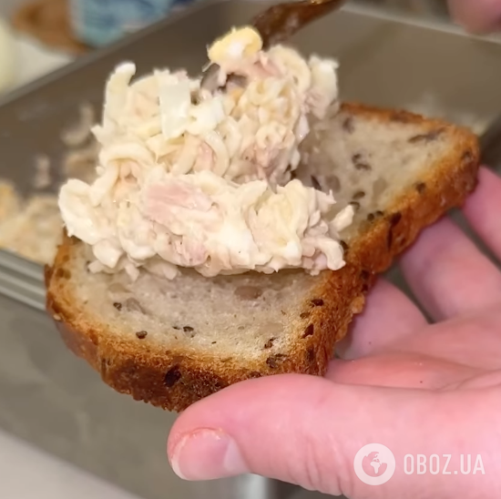 Полезная белковая намазка для завтрака: делимся лучшим рецептом блюда за 5 минут
