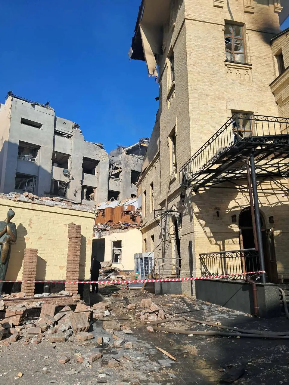 Оккупанты разрушили музей Чернобыля