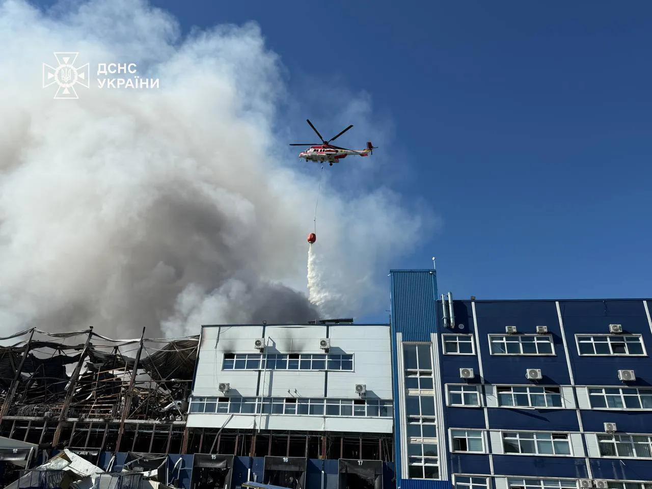 На Київщині внаслідок ударів РФ пошкоджено 110 об’єктів: 11 постраждалих, серед них – дитина. Фото