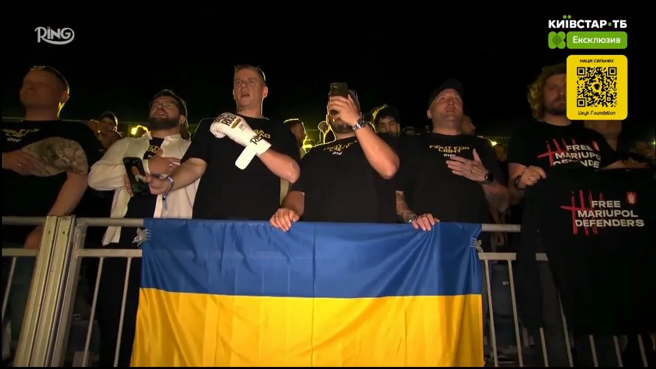 Гимн Украины перед боем Усик – Верховен произвел фурор в Египте. Видео