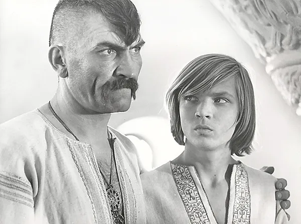Любимец женщин с "демоническим" лицом: каким в жизни был "главный казак" Украины Лесь Сердюк и что за вещь он просил положить на свою могилу