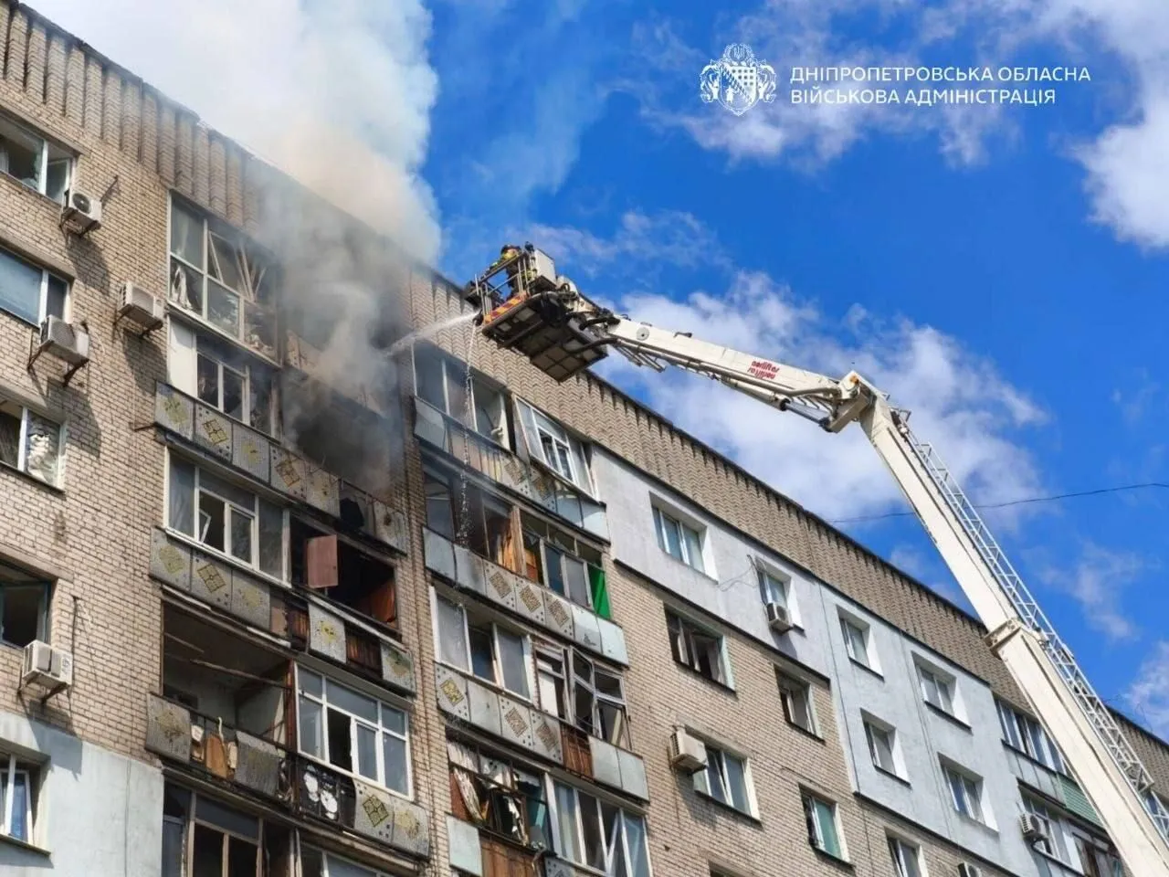 Росія завдала удару по Павлограду:  понівечено багатоповерхівку, серед постраждалих – 6-річний хлопчик. Фото