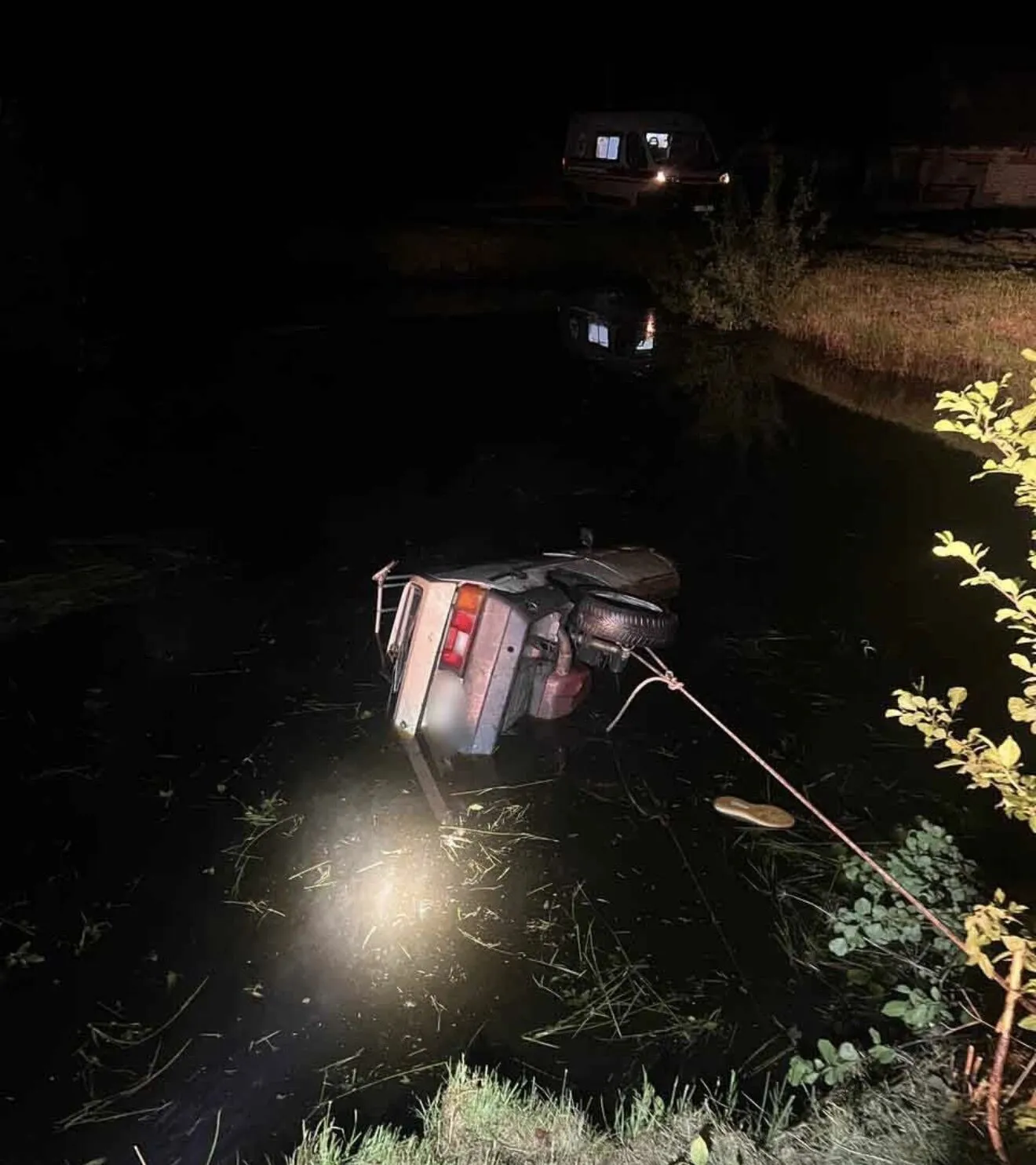 На Волині автомобіль заїхав у ставок: загинули двоє людей.&nbsp; Фото