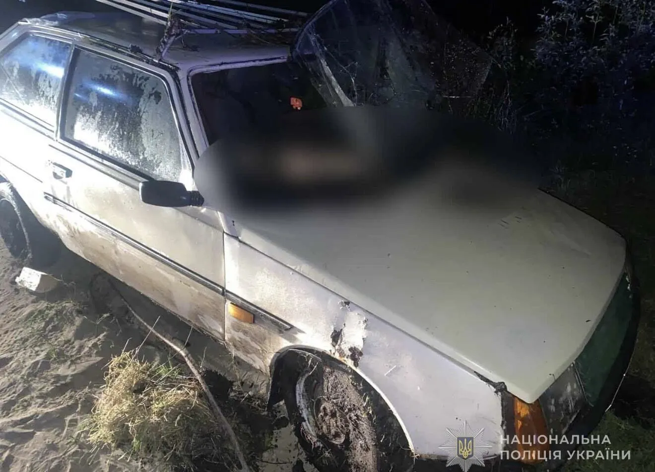 На Волині автомобіль заїхав у ставок: загинули двоє людей.&nbsp; Фото