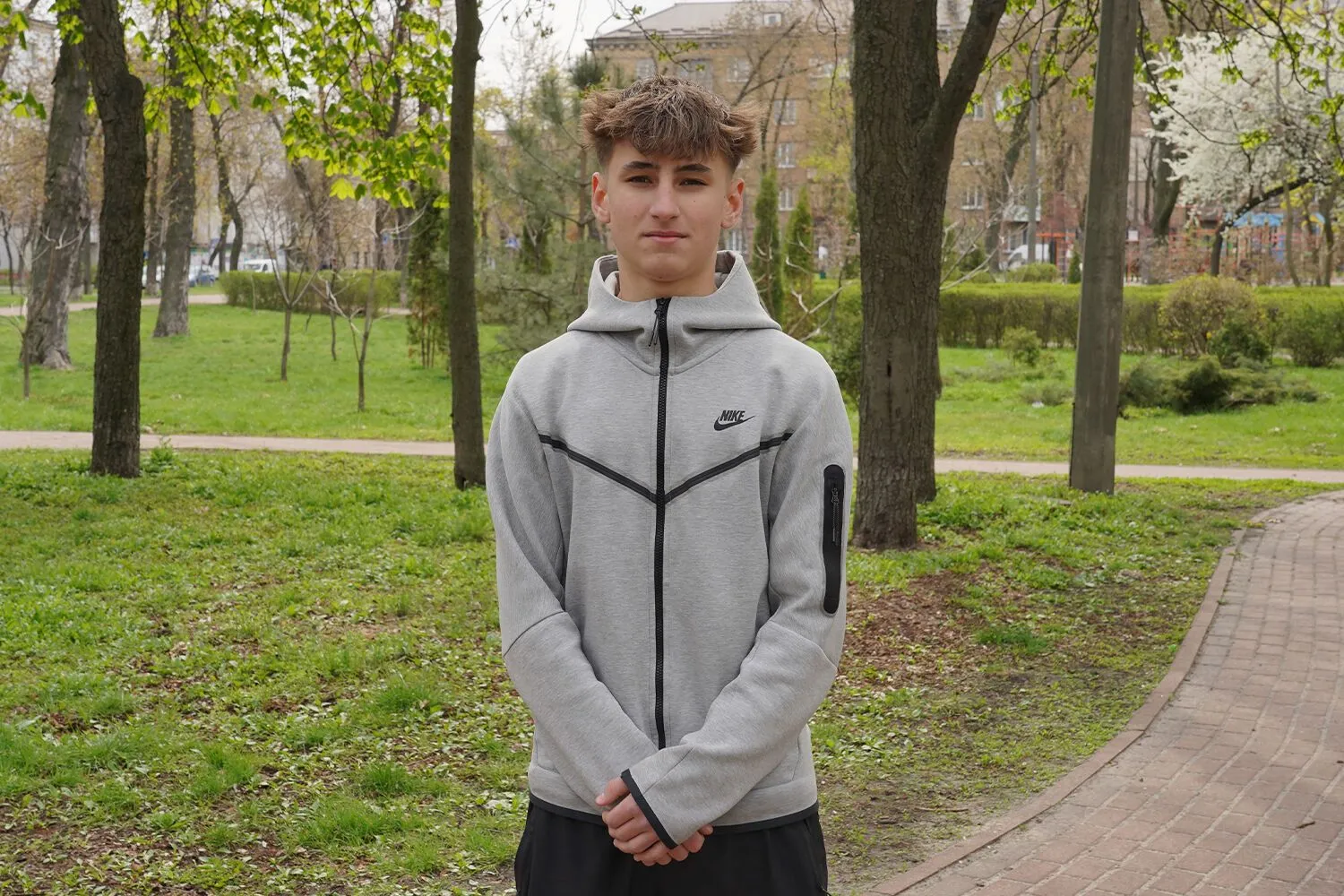 "Він сказав "лежи тут" і підпалив машину": 14-річний Андрій, який втратив родину на Чернігівщині, розповів свою історію для музею "Голоси мирних"