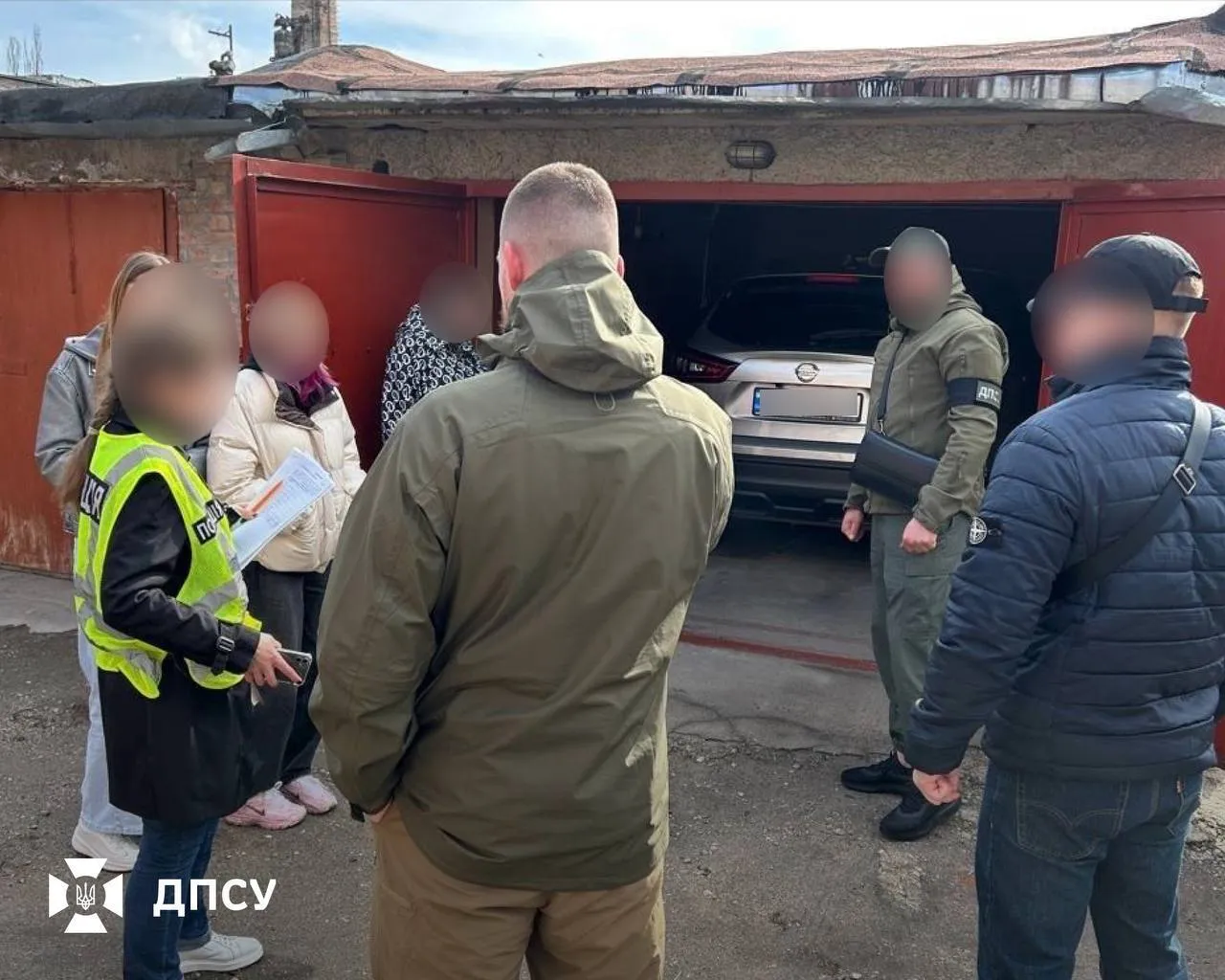 Іноземці отримували посвідку на проживання