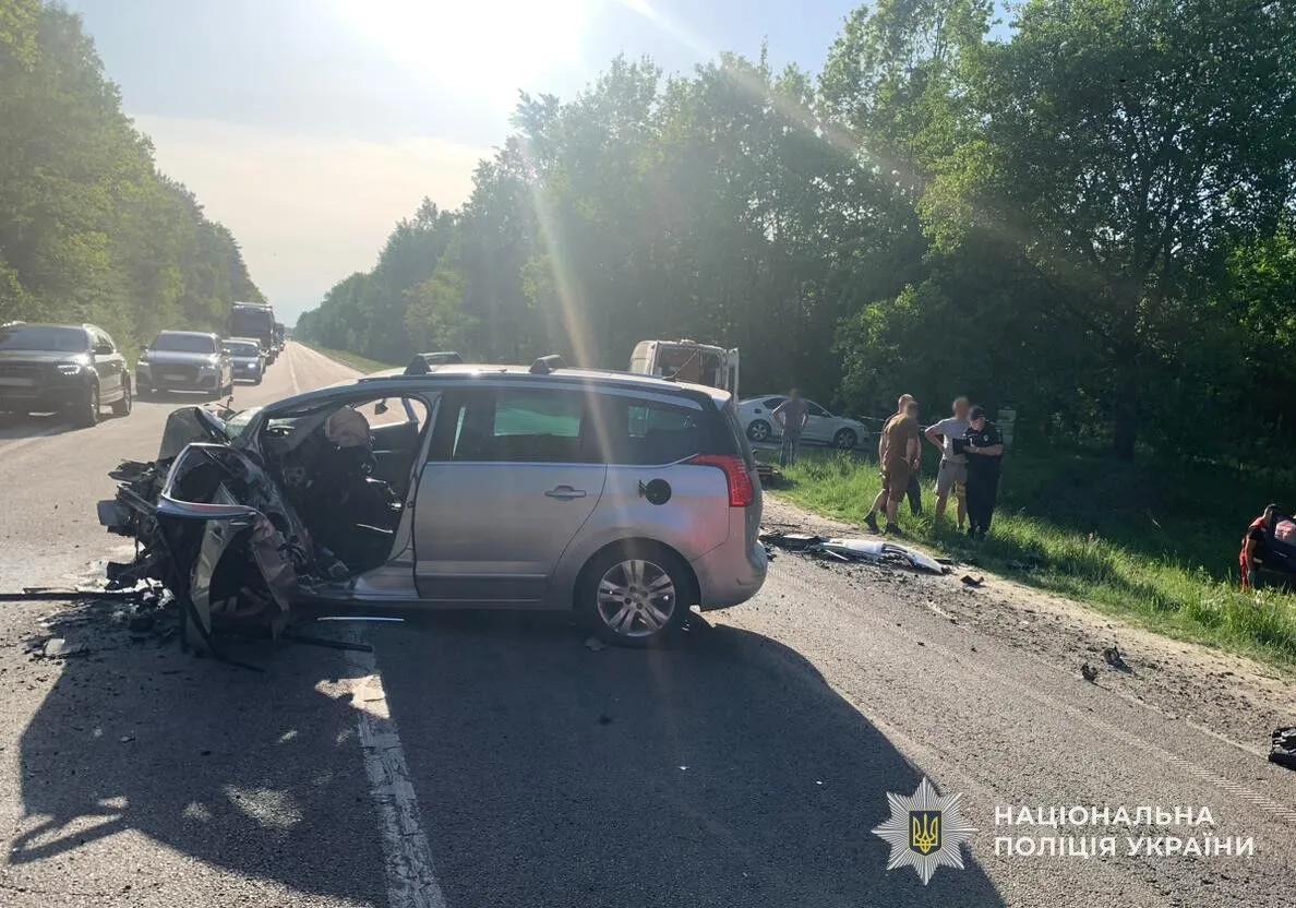 На Львівщині в ДТП загинули троє людей: деталі трагедії. Фото