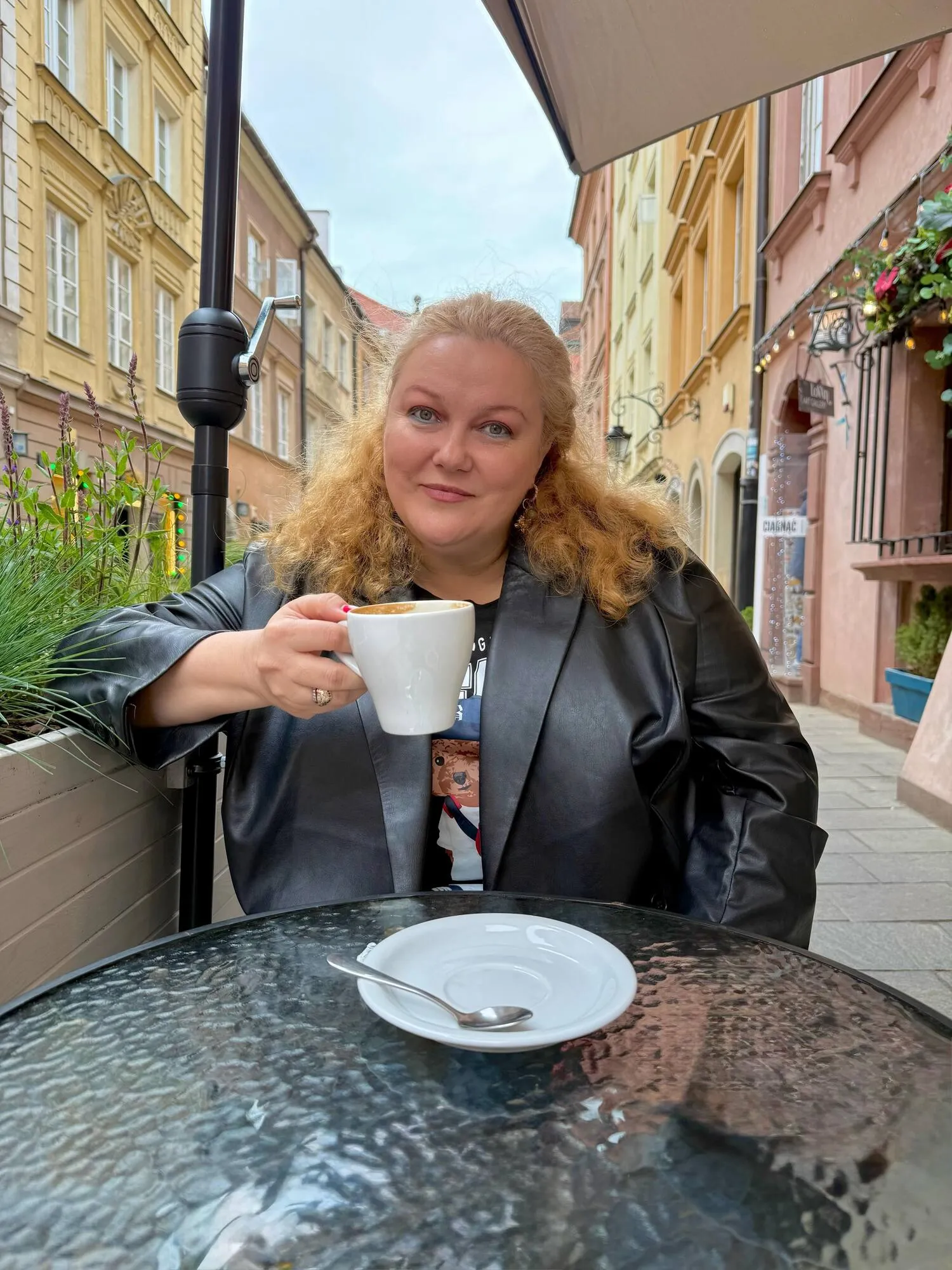 "Часи зараз дуже змінилися". Леся Самаєва – про блат у кіно, жорстку правду про акторських дітей та головне правило свого шлюбу