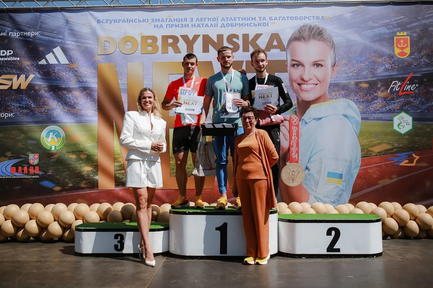 "Зажигают меня изнутри": олимпийская чемпионка по легкой атлетике создала новый турнир в Украине, чтобы вернуть людей на стадионы и поддержать детей
