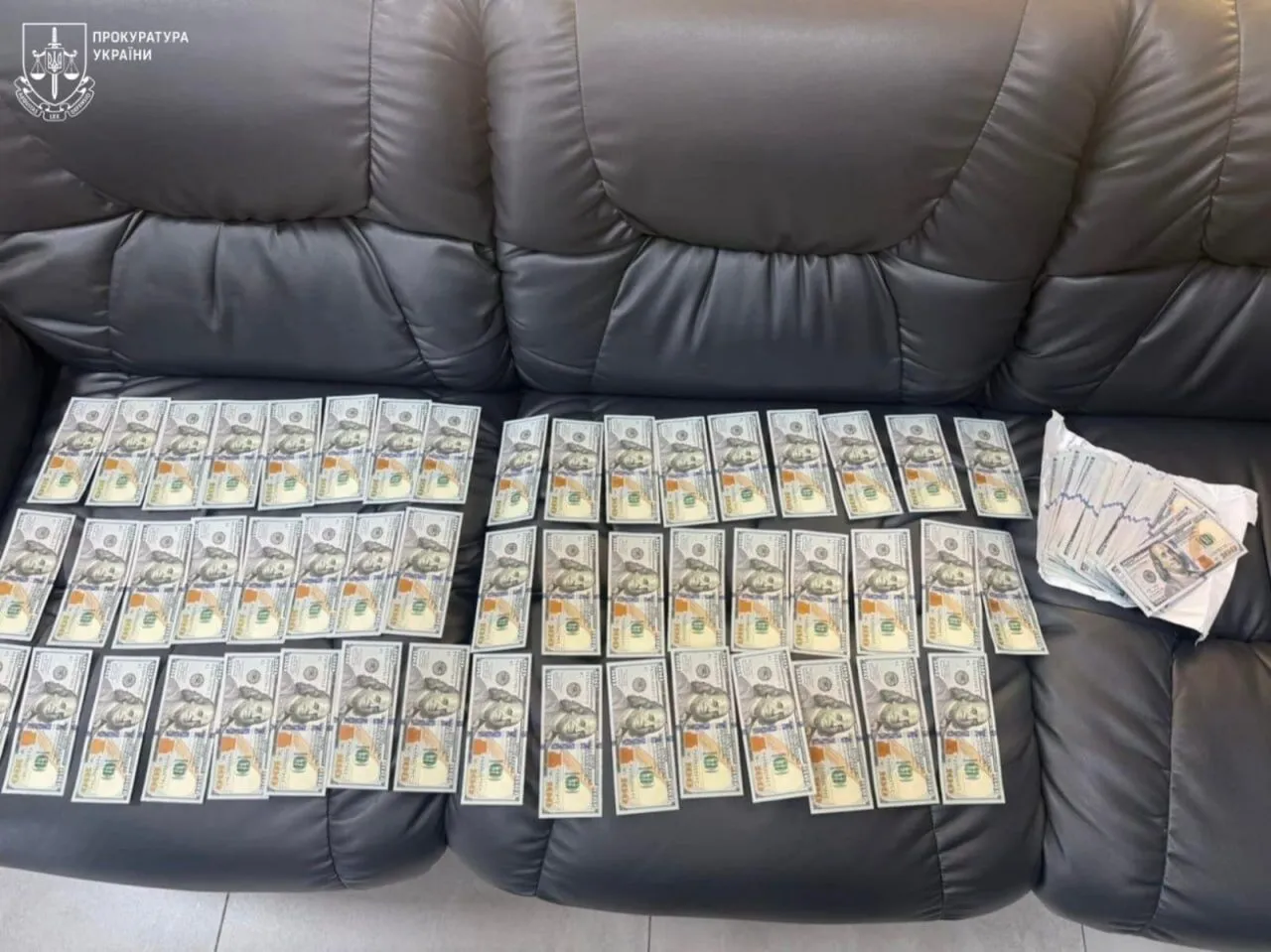 Мер вимагав $35 тис. за дозвіл на будівництво вітроелектростанції.