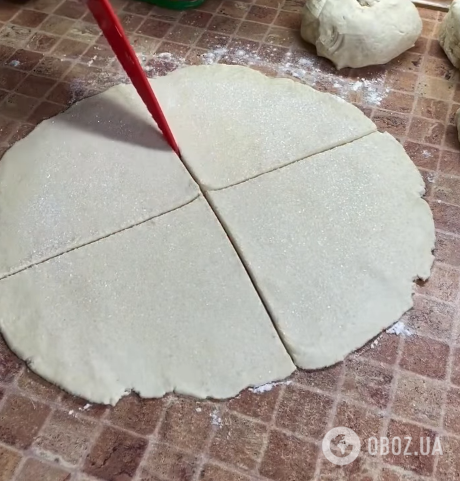 Вкусные творожные рогалики к чаю: готовятся элементарно