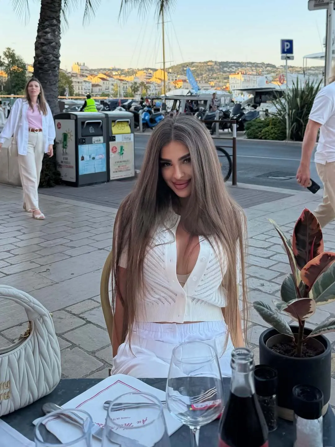 У жахливій ДТП загинула TikTok-блогерка разом зі своєю помічницею. Фото та відео