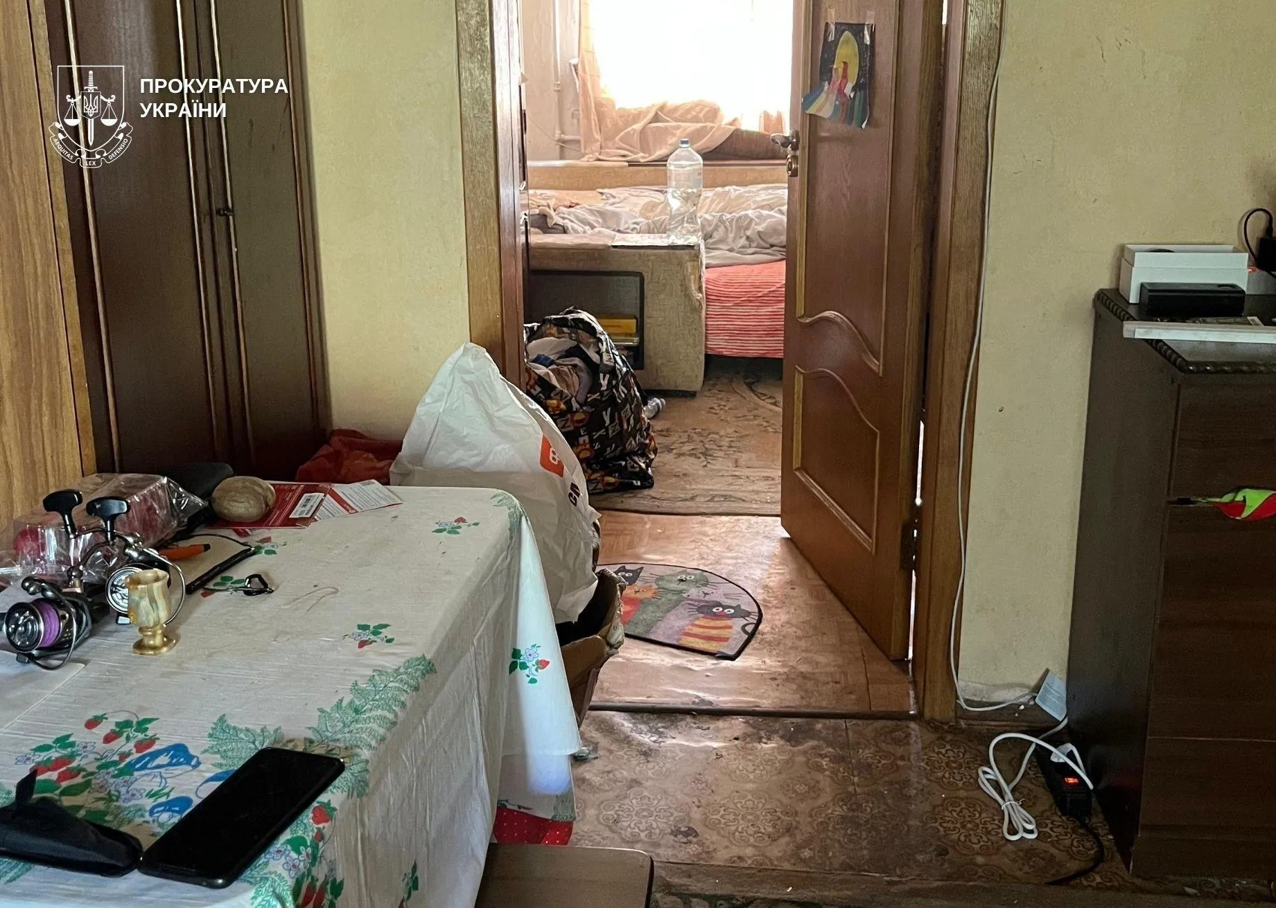 В Киеве новый знакомый супругов развращал их 10-летнюю дочь, пока они спали. Подробности дела