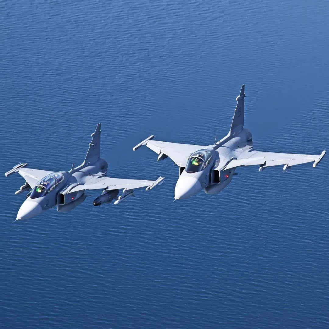 Очень технологичные: что известно об истребителях JAS 39 Gripen, которые получит Украина, и какая разница между версиями C/D и E/F