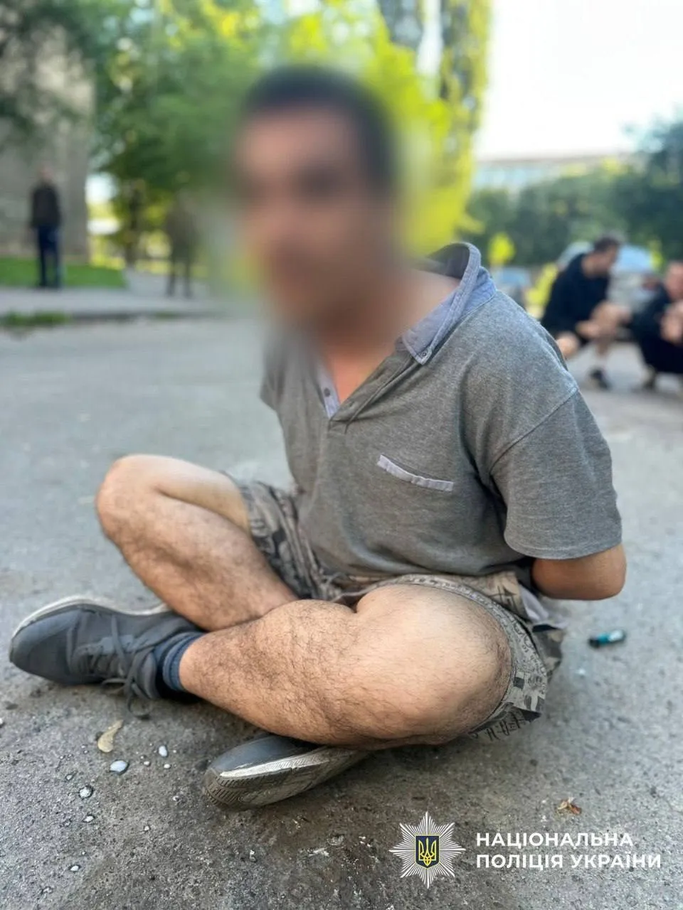 Ограбил офис, поврежденный в результате атаки РФ: в Киеве с поличным задержали злоумышленника. Фото