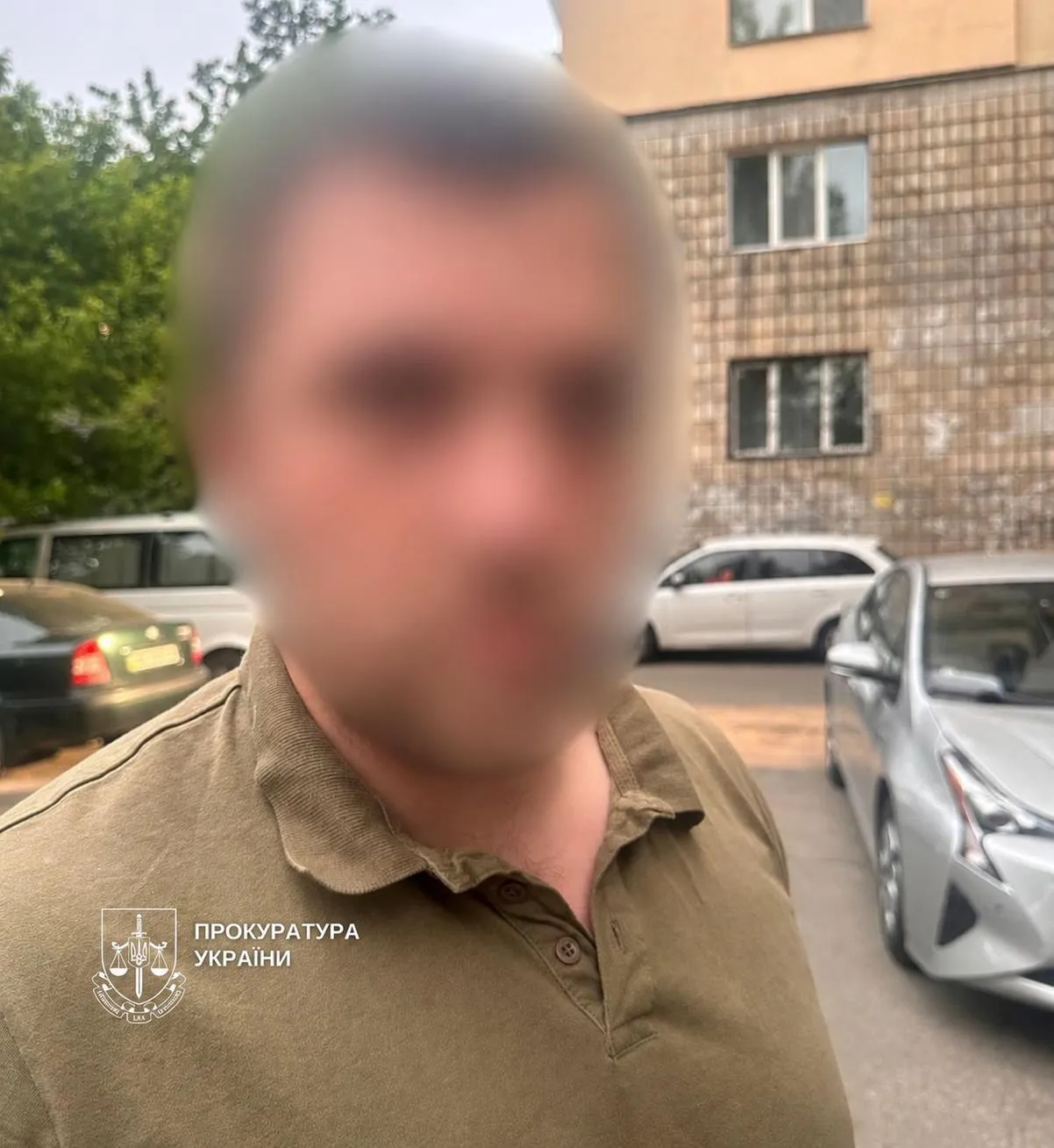 У Києві "полковники СБУ та поліції" виманили у лауреата Державної премії України 11 млн грн. Подробиці та фото