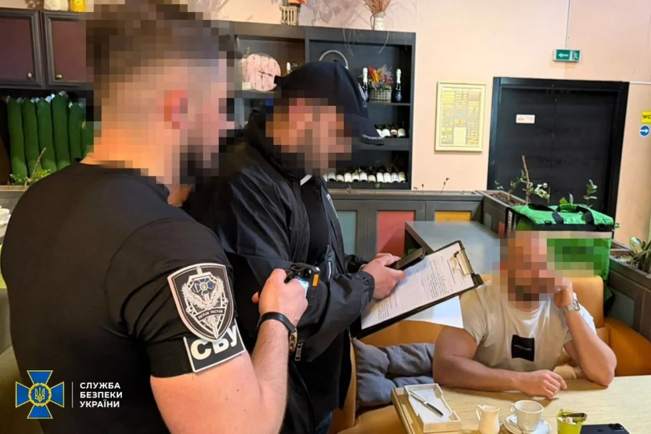 Детектива и аналитика БЭБ разоблачили на взятках и задержали: все подробности дела. Фото
