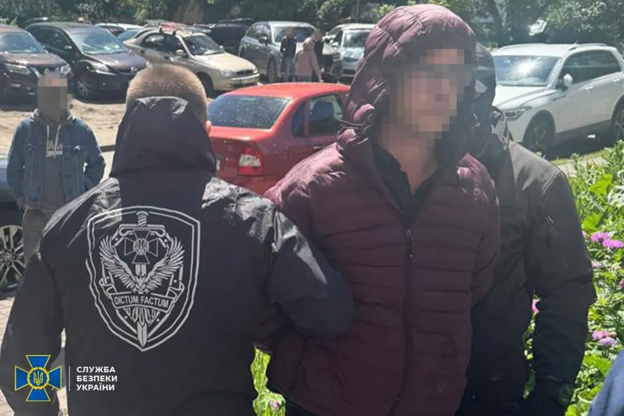 Детектива и аналитика БЭБ разоблачили на взятках и задержали: все подробности дела. Фото