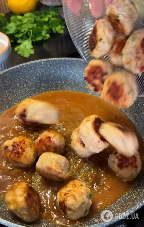 Сочные мясные фрикадельки в соусе: подойдут к любому гарниру