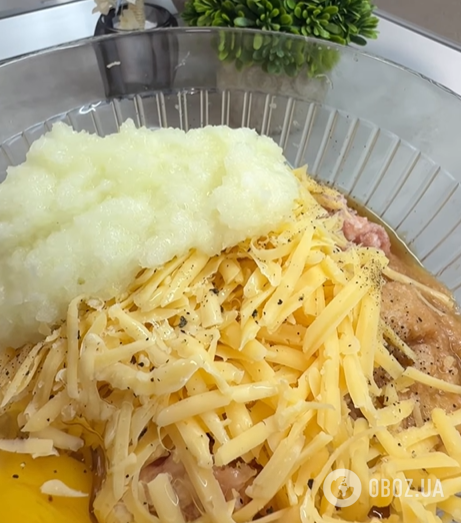 Самые вкусные драники с начинкой: добавьте мясо и сыр