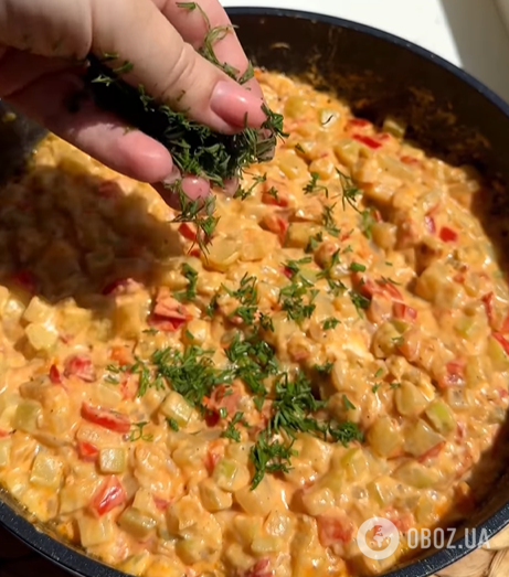 Вкусные тушеные кабачки в сырном соусе: как приготовить