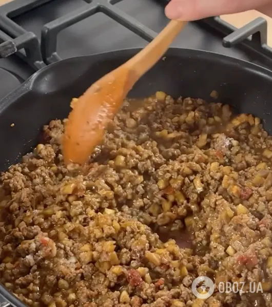 Вкусные фаршированные баклажаны с фаршем и сыром: делимся рецептом блюда для обеда и ужина