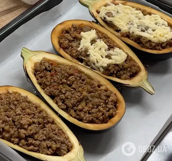 Вкусные фаршированные баклажаны с фаршем и сыром: делимся рецептом блюда для обеда и ужина