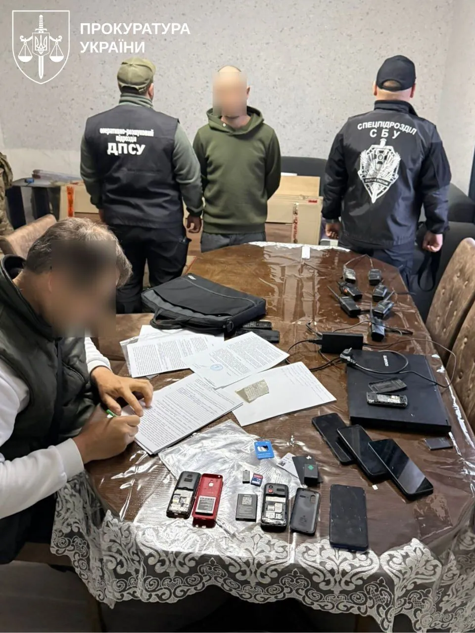На Буковині ліквідували схему переправлення чоловіків через кордон: серед організаторів депутат і поліцейський. Фото