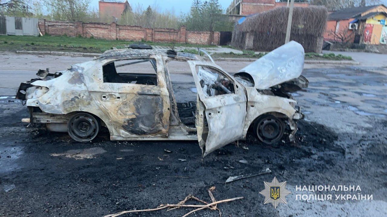 На Сумщине дрон армии РФ атаковал авто полиции: двое правоохранителей тяжело ранены