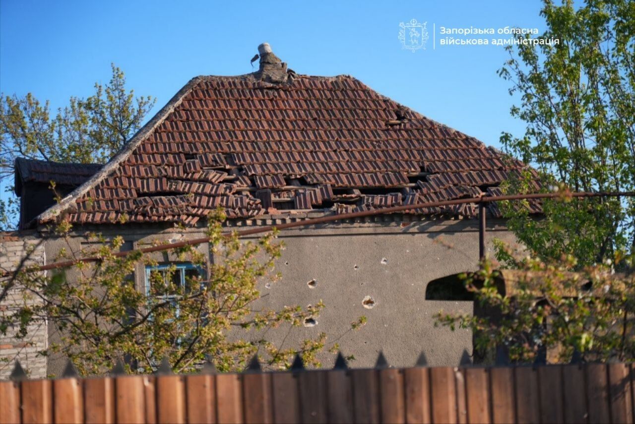 Ворог ударив по Запоріжжю: розгорілася пожежа, серед поранених – дитина