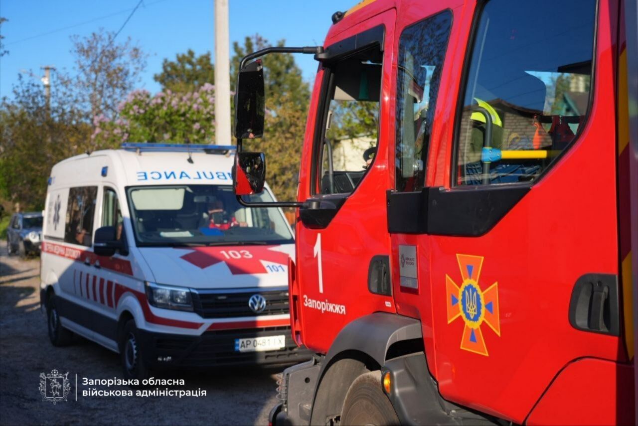 Ворог ударив по Запоріжжю: розгорілася пожежа, серед поранених – дитина
