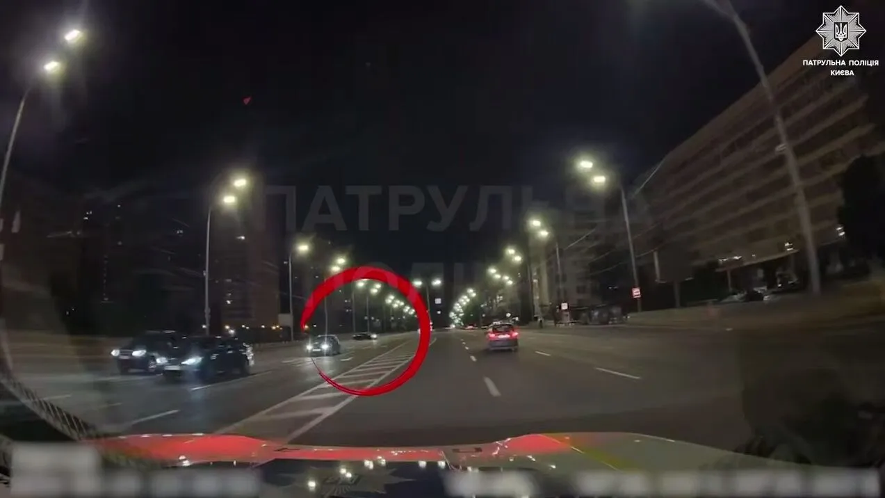 У Києві водій під наркотиками влаштував "дрифт" на Печерську. Відео